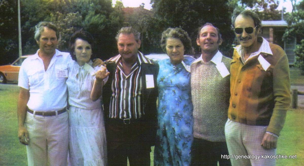 David, Joan, Ken, Shirley, Morry & Rodney Kakoschke c1978
